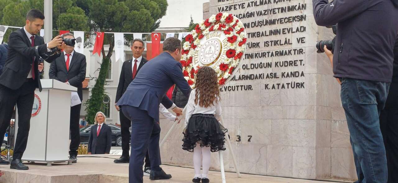 Muğla’da 23 Nisan Coşkusu Cumhuriyet Meydanı’nda Başladı 2